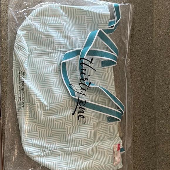 New with Tags!  Thirty-one -New Horizons Tote - Picture 6 of 7